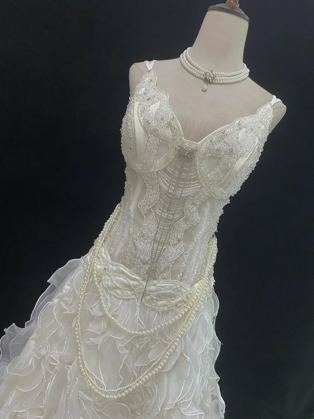 Vintage 80s Mermaid Spaghetti Straps Ivory Tulle Sweep Train With Tiered Layers Beading Brides Gown Bridal Dress Wedding Dresses RB7747