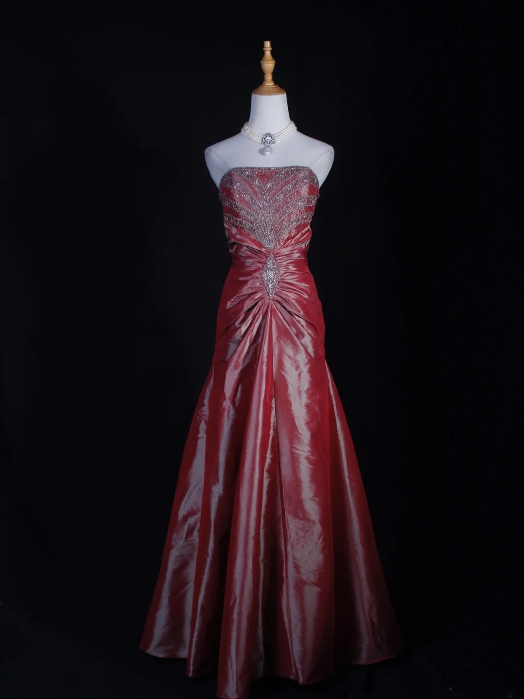 Robe de bal longue sirène rétro années 60 en taffetas rose sans bretelles avec corsage orné de perles argentées - Inspiration pour une tenue de 22e anniversaire - Robe de soirée AS299
