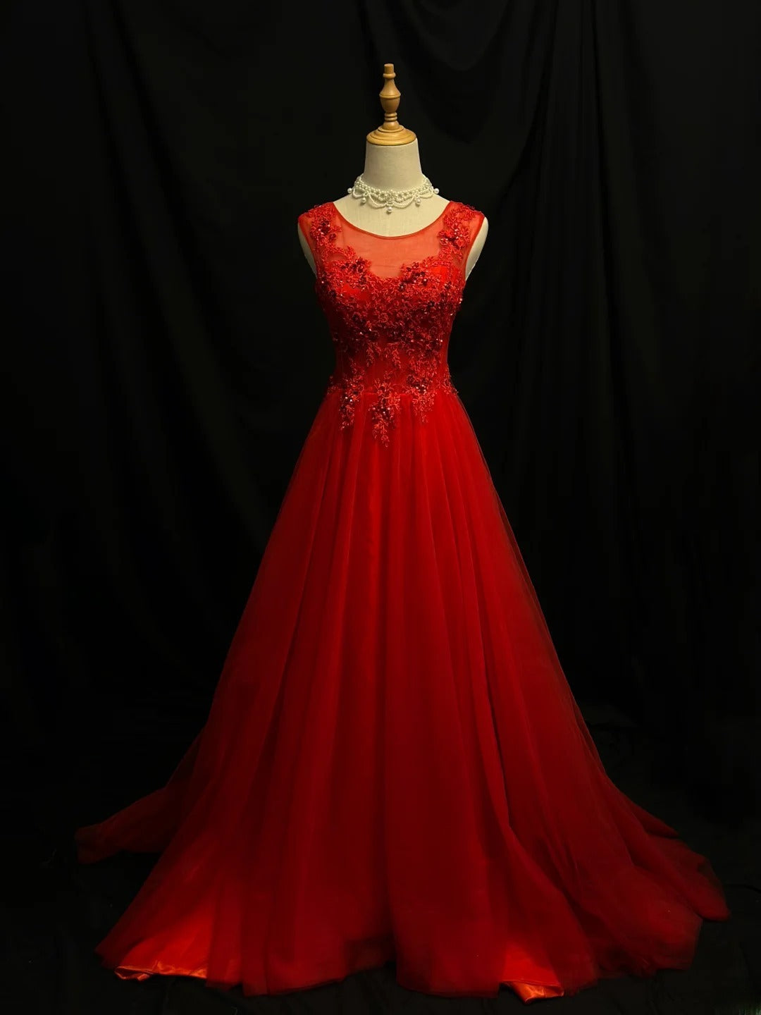 Modest Prom Dresses Ball Gown Scoop Red Tulle With Appliqued Night Evening Formal Outfits RB6158