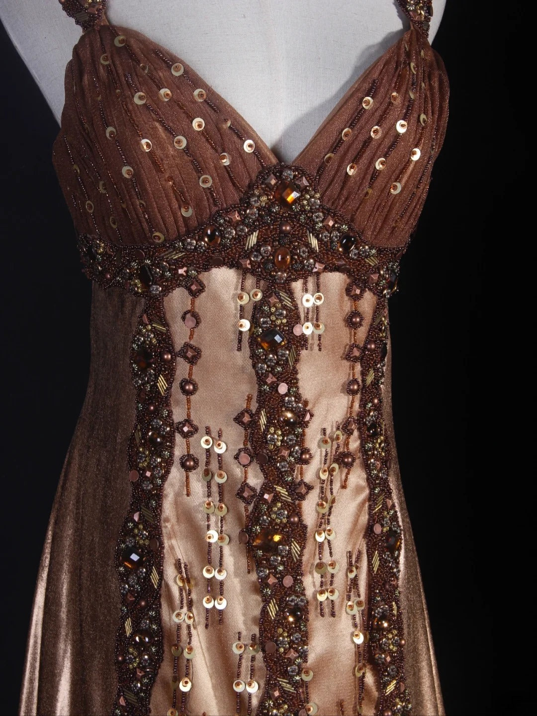 Robe de bal longue vintage années 80, coupe trapèze, bustier cœur, en tulle orné de perles. Idéale pour un 20e anniversaire. Robe de soirée AS301
