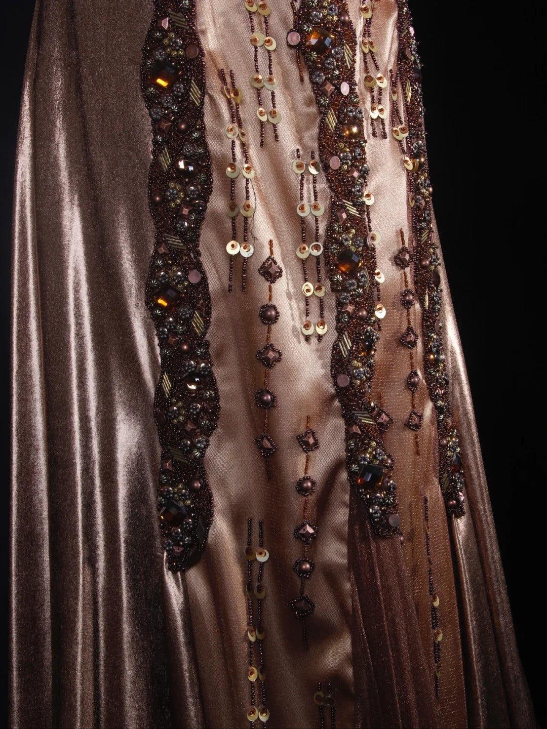 Robe de bal longue vintage années 80, coupe trapèze, bustier cœur, en tulle orné de perles. Idéale pour un 20e anniversaire. Robe de soirée AS301