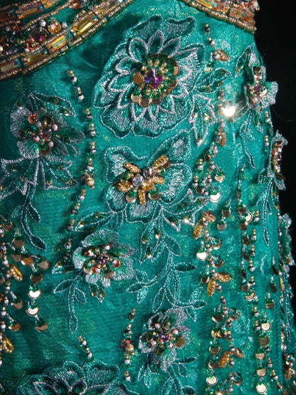 Vintage A-Linien-Abendkleid im Stil der 1950er Jahre aus grünem Tüll mit Perlen und Herzausschnitt – Inspiration für das Outfit zum 20. Geburtstag – Abendkleid AS302