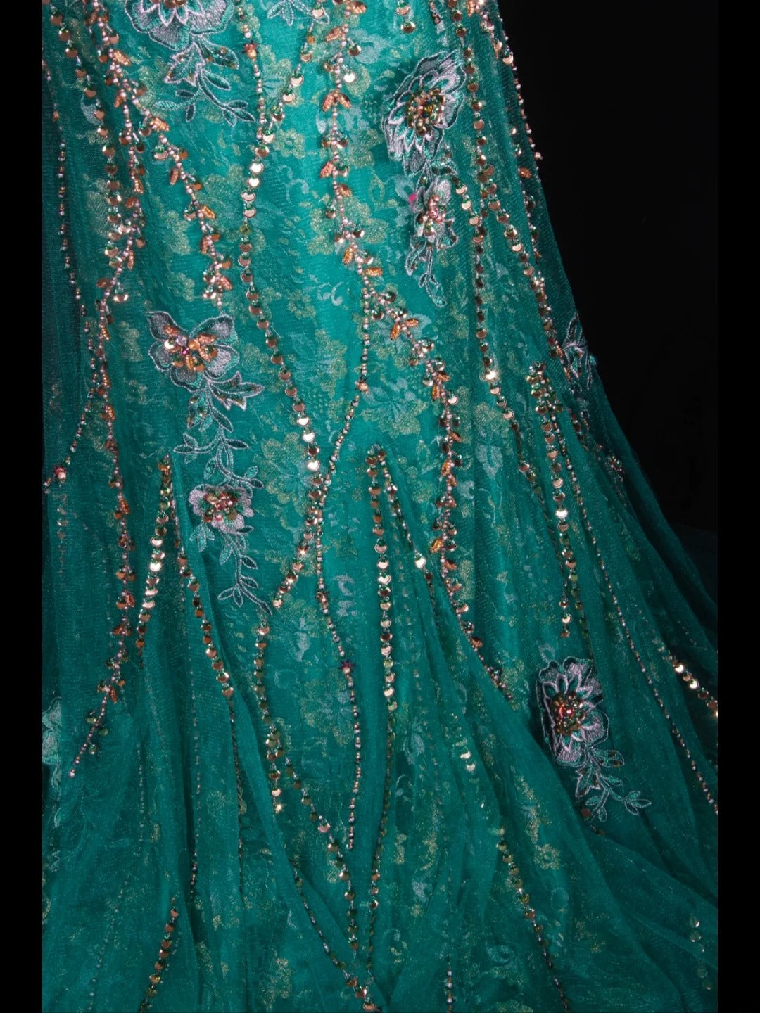 Vintage A-Linien-Abendkleid im Stil der 1950er Jahre aus grünem Tüll mit Perlen und Herzausschnitt – Inspiration für das Outfit zum 20. Geburtstag – Abendkleid AS302