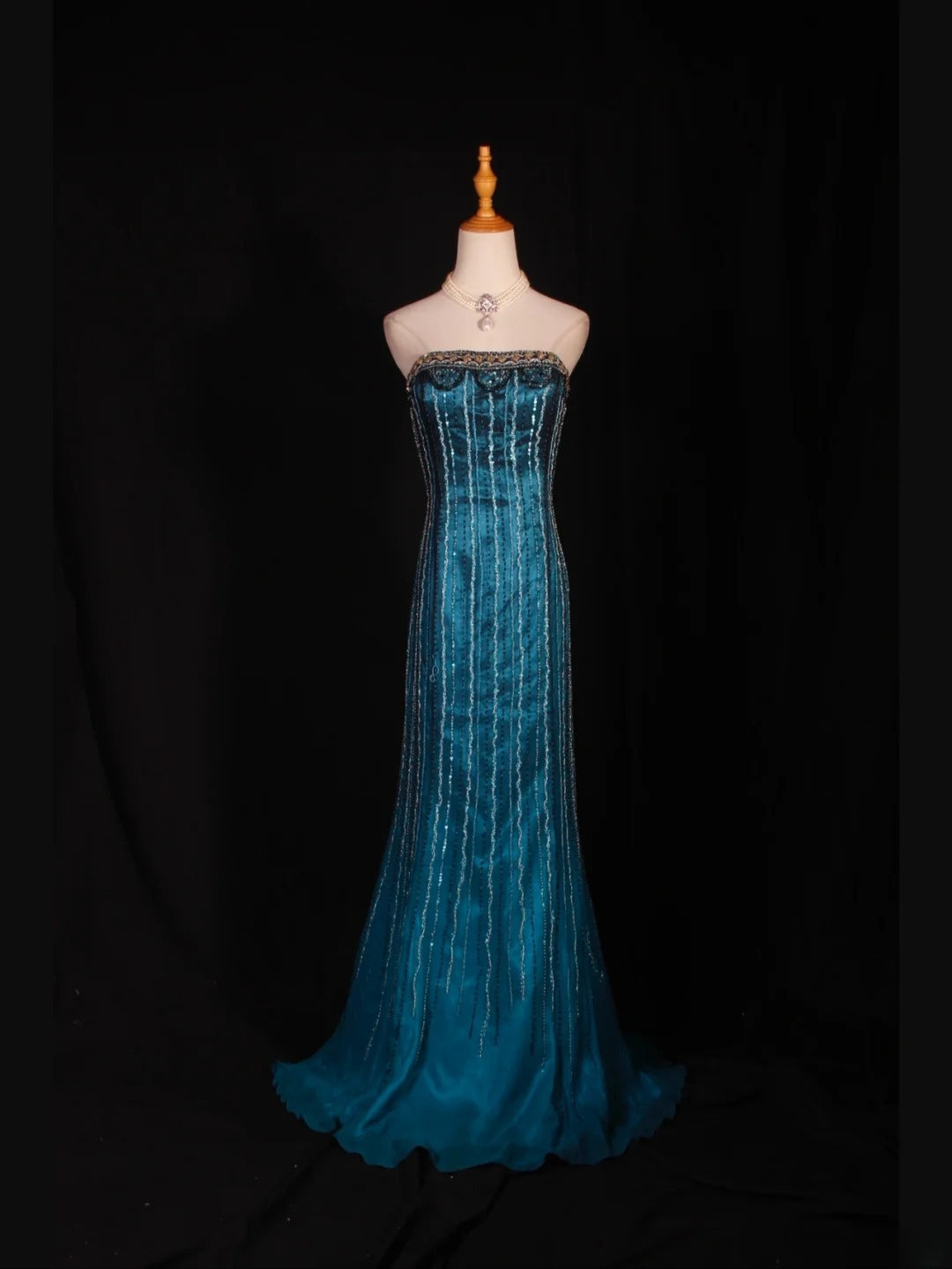 Retro-Meerjungfrauenkleid im Stil der 1950er Jahre: Trägerloses, blaues Chiffonkleid mit Strassbesatz am Oberteil, langes Ballkleid, Inspiration für den 22. Geburtstag, formelles Abendkleid AS305