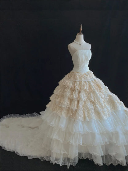 Vintage 70s Ball Gown Strapless Ivory Tulle Gold Lace Sweep Train With Tiered Layers Brides Gown Bridal Dress Wedding Dresses RB7755