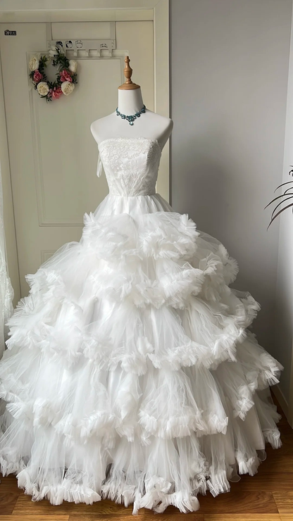 Sweet 15 Quinceanera Dress Ball Gown Strapless White Tulle With Tiered Layers Long 16th Birthday Outfits RC0639