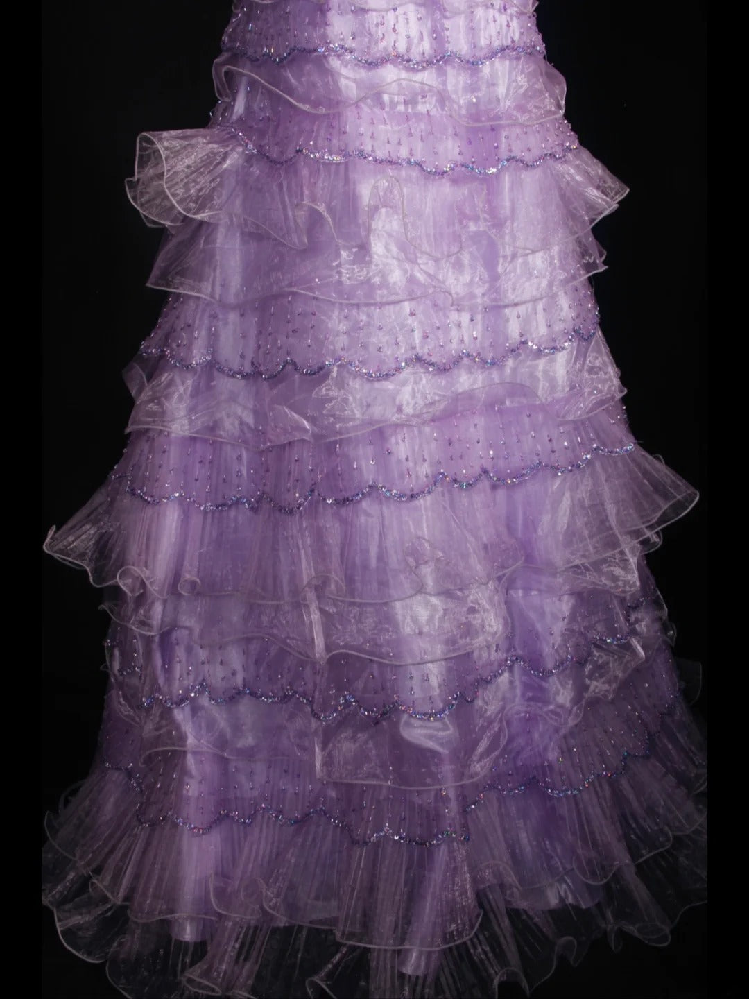 Vintage 70er-Jahre Ballkleid mit Herzausschnitt, lilafarbenem, perlenbesetztem Oberteil, plissiertem Rock, langem Schnitt, perfektes Outfit für den 21. Geburtstag, Modell AS310