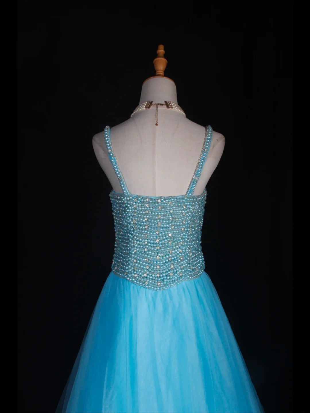 Robe de bal longue vintage années 90, coupe trapèze, bretelles spaghetti, tulle bleu orné de perles - Inspiration pour une tenue de 20e anniversaire - Robe de soirée AS314