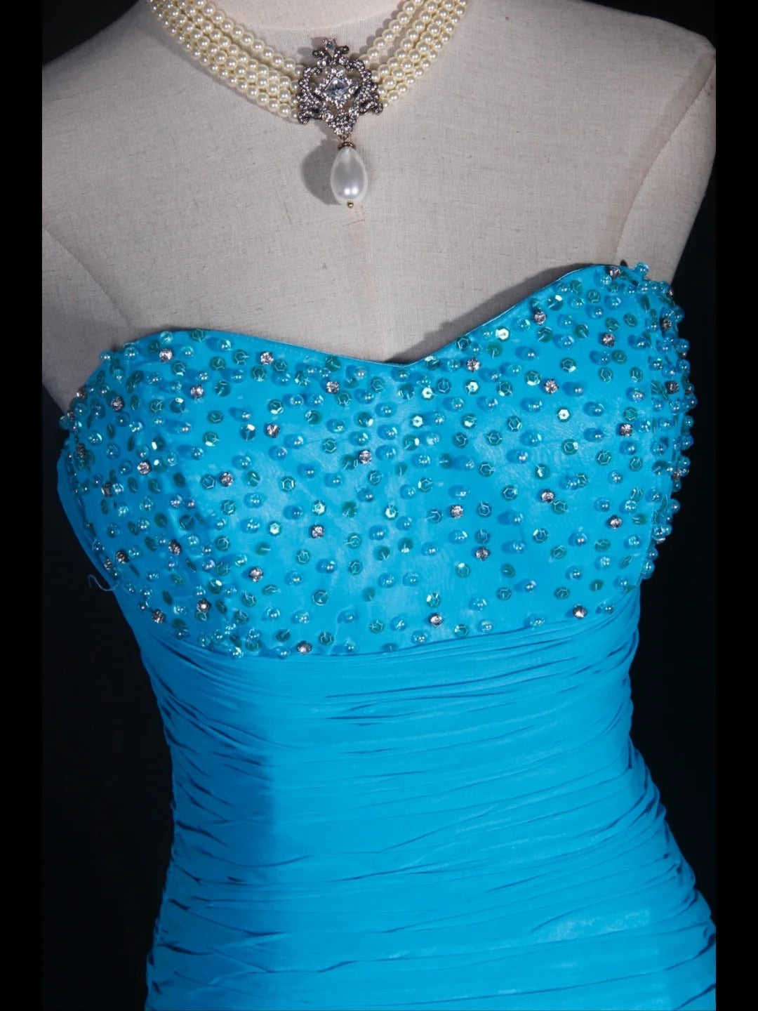 Retro-Etui-Kleid im 80er-Jahre-Stil aus blauem Chiffon mit Perlen und Lagenlook – Inspiration für den 22. Geburtstag – Abendkleid AS319