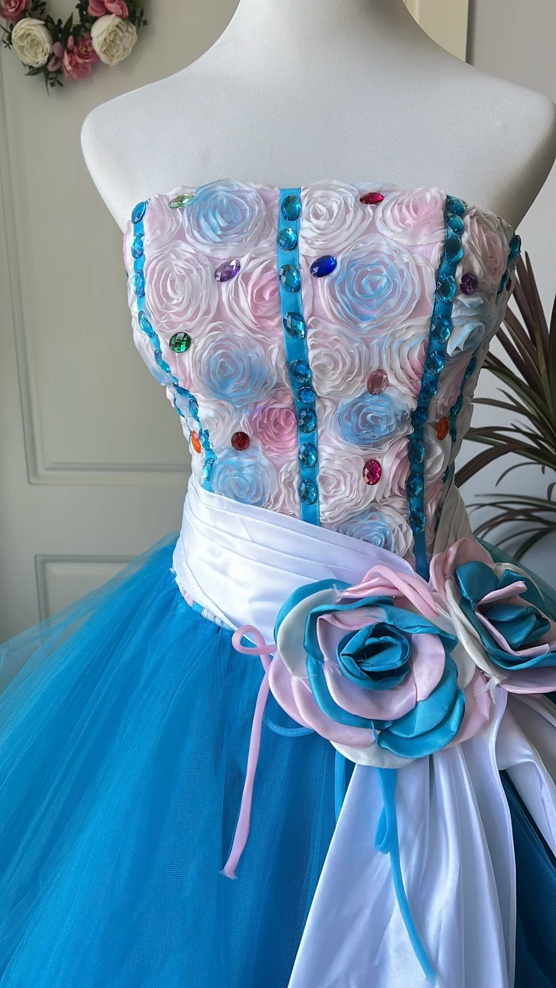 Sweet 15 Quinceanera Dress Ball Gown Strapless Blue Tulle With 3D Flowers Long 16th Birthday Outfits RC0651