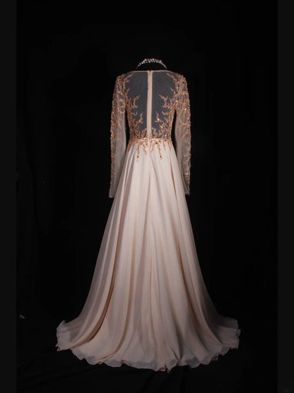 Retro-80er-Jahre-Abendkleid aus rosafarbenem Chiffon mit A-Linie, Rundhalsausschnitt, langen Ärmeln und Perlen – Inspiration für das Outfit zum 22. Geburtstag (AS323)