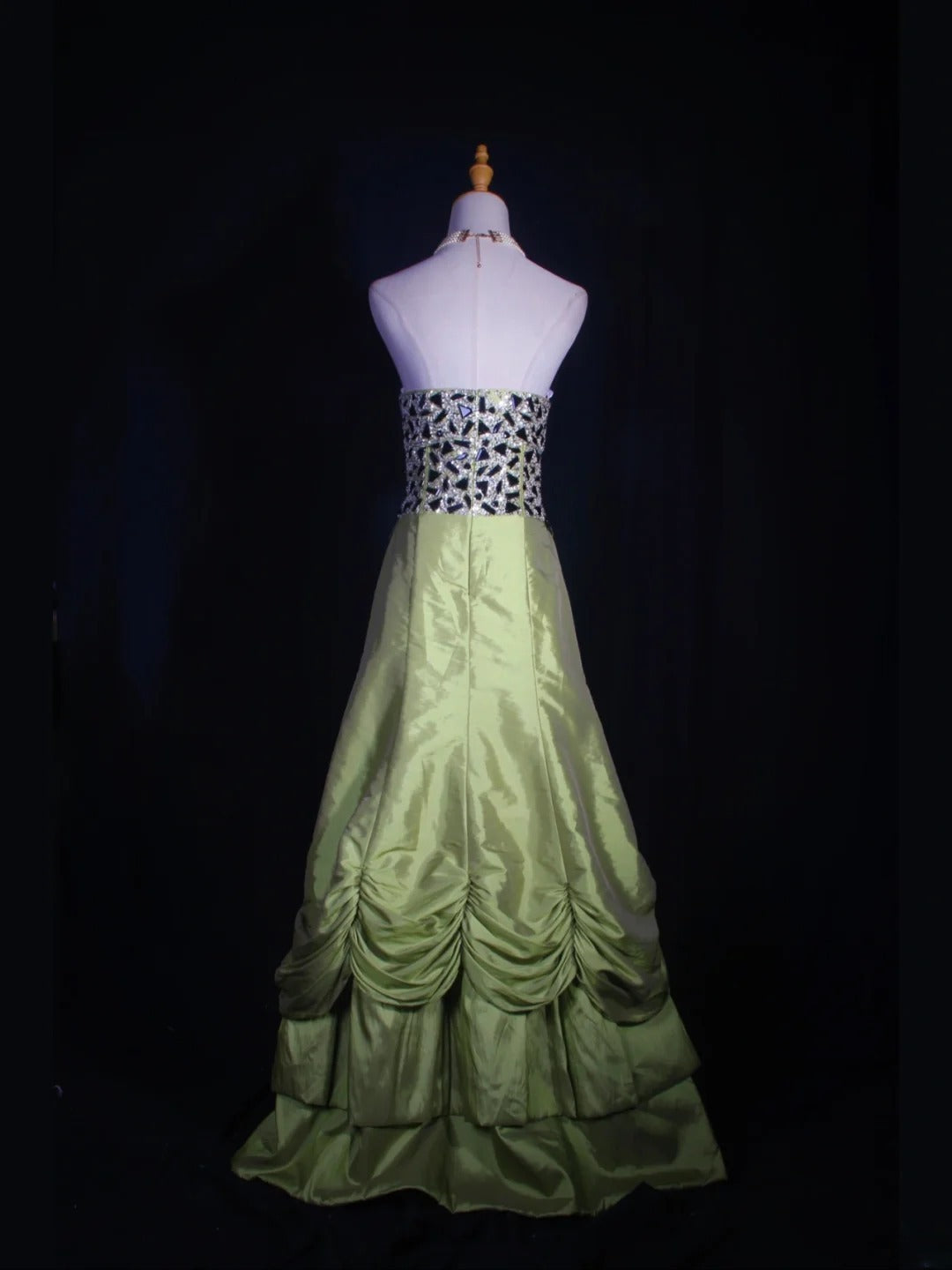 Retro-Abendkleid im 60er-Jahre-Stil: A-Linie, olivgrüner Taft mit silbernen Schmucksteinen, Inspiration für den 22. Geburtstag, formelles Abendkleid AS326