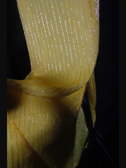 Retro-Kleid im 60er-Jahre-Stil: Gelbes Chiffon-Etui-Kleid mit hohem Kragen und Schmucksteinen – Inspiration für den 22. Geburtstag – Abendkleid AS330