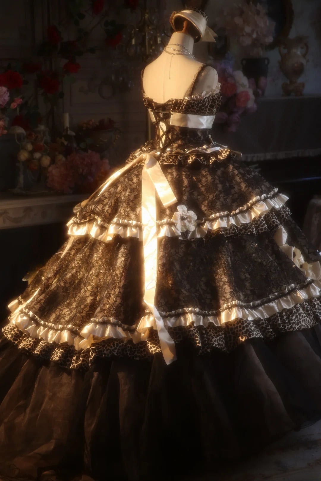 Ball Gown Spaghetti Straps Black Lace With Tiered Sweet 16 Dress Sweet Sixteen Princess Dress RB9378