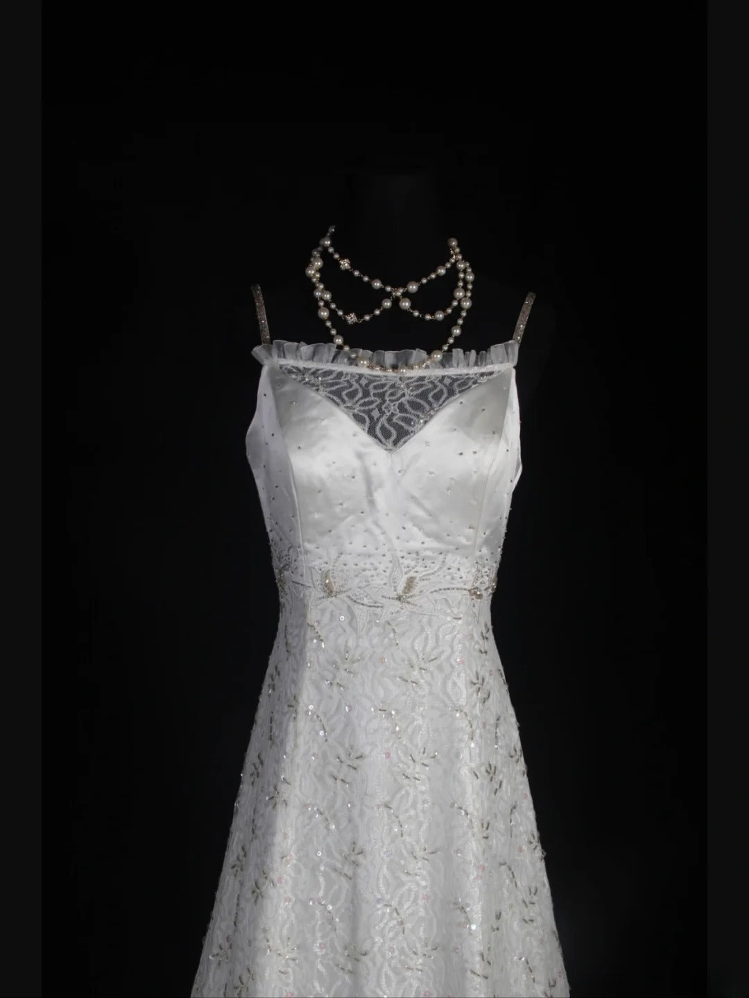 Brautkleider im Retro-Stil der 1950er Jahre: A-Linie, Spaghettiträger, silberne Perlen, Spitze, auch in kleinen Größen erhältlich, für standesamtliche Trauungen und Strandhochzeiten (Modell AS335).