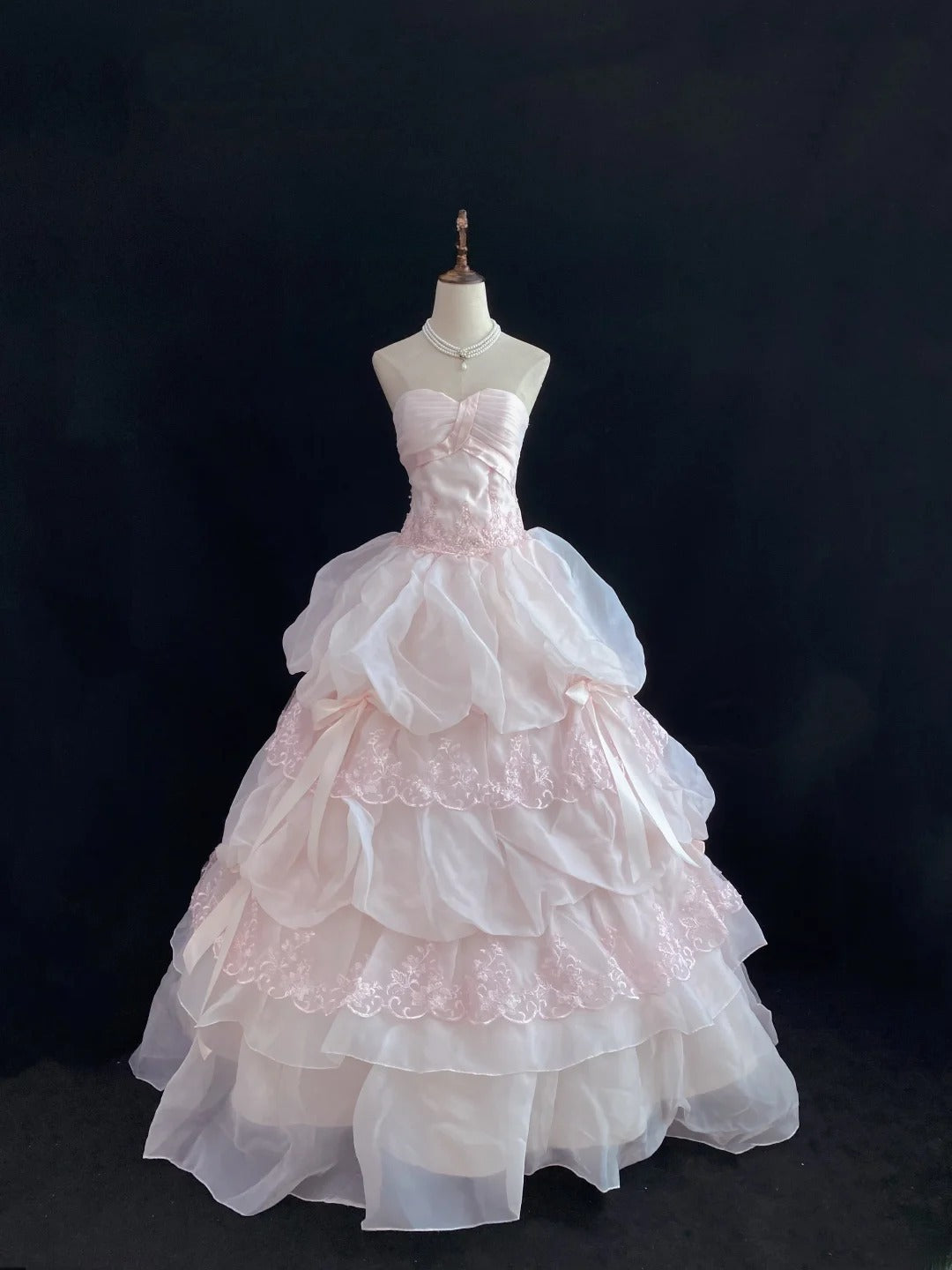 Dream Ball Gown Sweetheart Light Pink Lace Poofy Long With Tiered Layers Bow Quince Dress inspo Quinceanera Dresses Sweet 15 16 Outfits RB7787