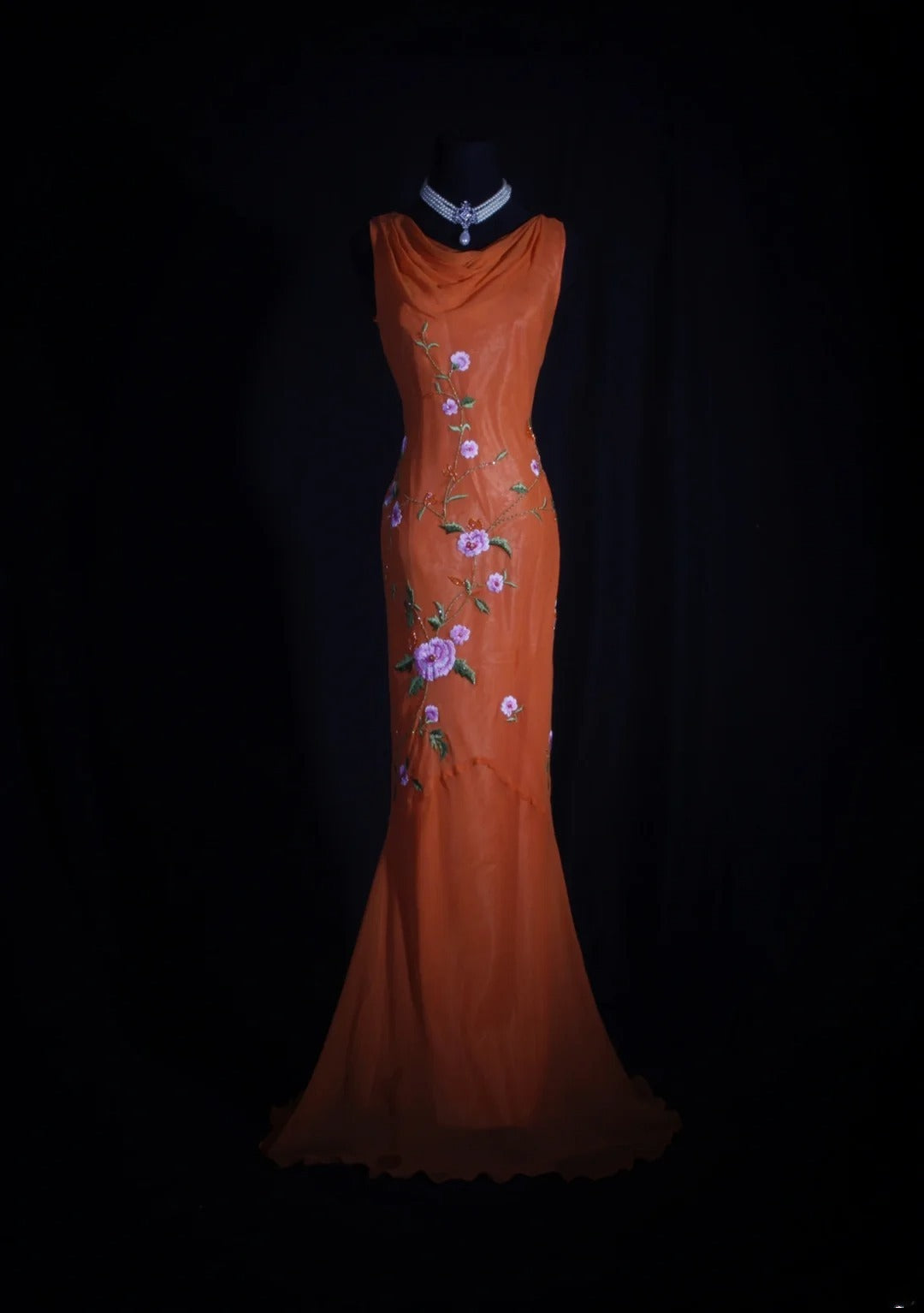 Retro-Meerjungfrauenkleid im 60er-Jahre-Stil aus orangefarbenem Chiffon mit Stickereien und Perlen – Inspiration für den 22. Geburtstag – Abendkleid AS337