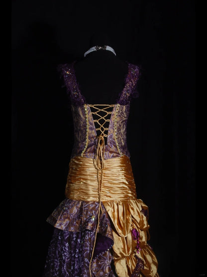 Vintage Meerjungfrauenkleid aus den 1970er Jahren mit eckigem Ausschnitt, goldfarbenem Oberteil und applizierten Perlen – Inspiration für ein langes Ballkleid zum 19. Geburtstag (AS338)