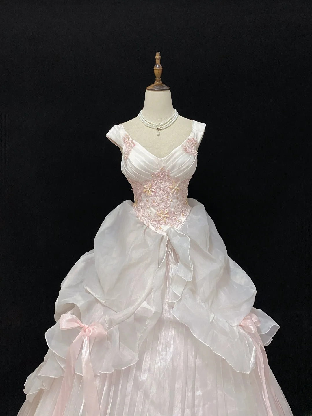 Dream Ball Gown V Neck Light Pink Lace Poofy Long With Appliqued Quince Dress inspo Quinceanera Dresses Sweet 15 16 Outfits RB7793