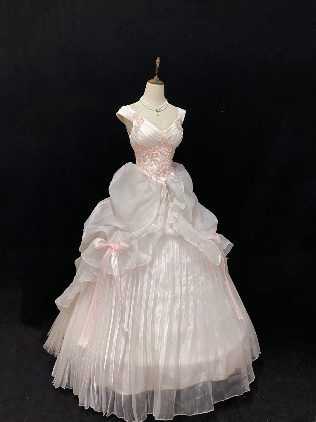 Dream Ball Gown V Neck Light Pink Lace Poofy Long With Appliqued Quince Dress inspo Quinceanera Dresses Sweet 15 16 Outfits RB7793