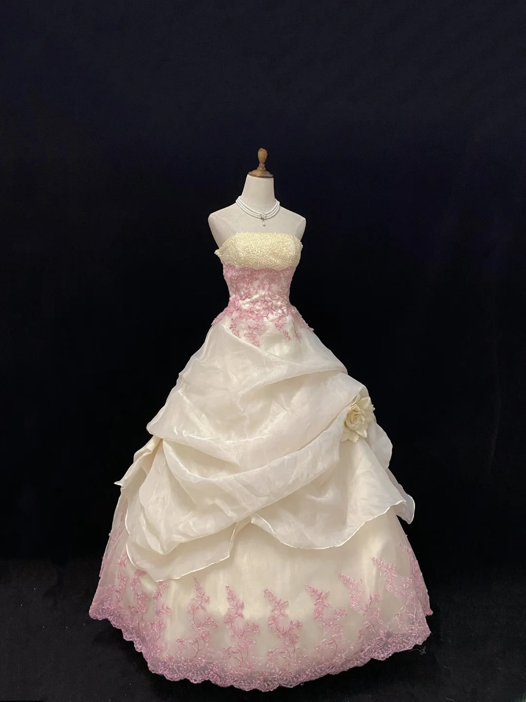 Elegant Ball Gown Strapless Ivory Poofy Long With Pink Appliqued Quince Dress inspo Quinceanera Dresses Sweet 15 16 Outfits RB7798
