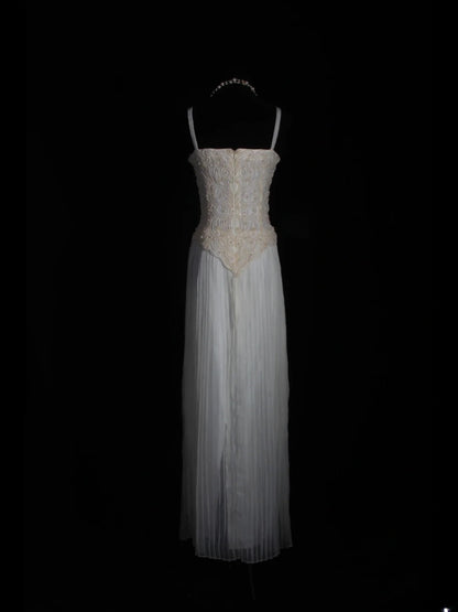 Robe de bal rétro années 60, coupe trapèze, bretelles spaghetti, mousseline blanche ornée de perles, inspiration pour une tenue de 22e anniversaire, robe de soirée AS345