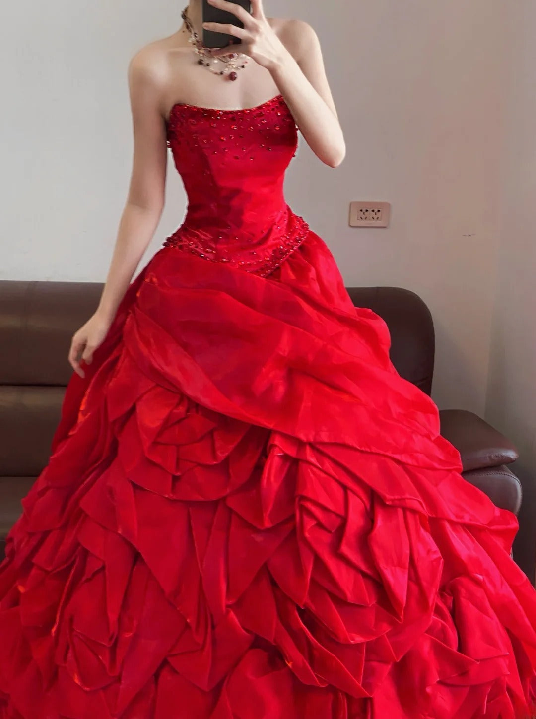 Prom Dress Elegant Ball Gown Strapless Red Satin Formal Evening Gown for Graduation Party RB9391