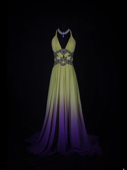 Vintage A-Linien-Abendkleid im 80er-Jahre-Stil mit Neckholder, gelb-traubenfarbenem Chiffon und Perlenbesatz, Rüschen und Perlenbesatz – Inspiration für Geburtstagsoutfits und festliche Abendkleider AS348