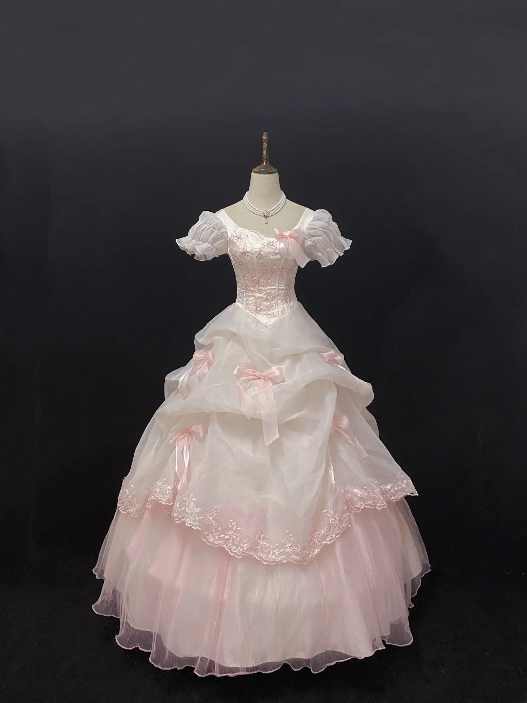 Elegant Ball Gown Square Neck Pink Poofy Long With Bow Appliqued Quince Dress inspo Quinceanera Dresses Sweet 15 16 Outfits RB7802