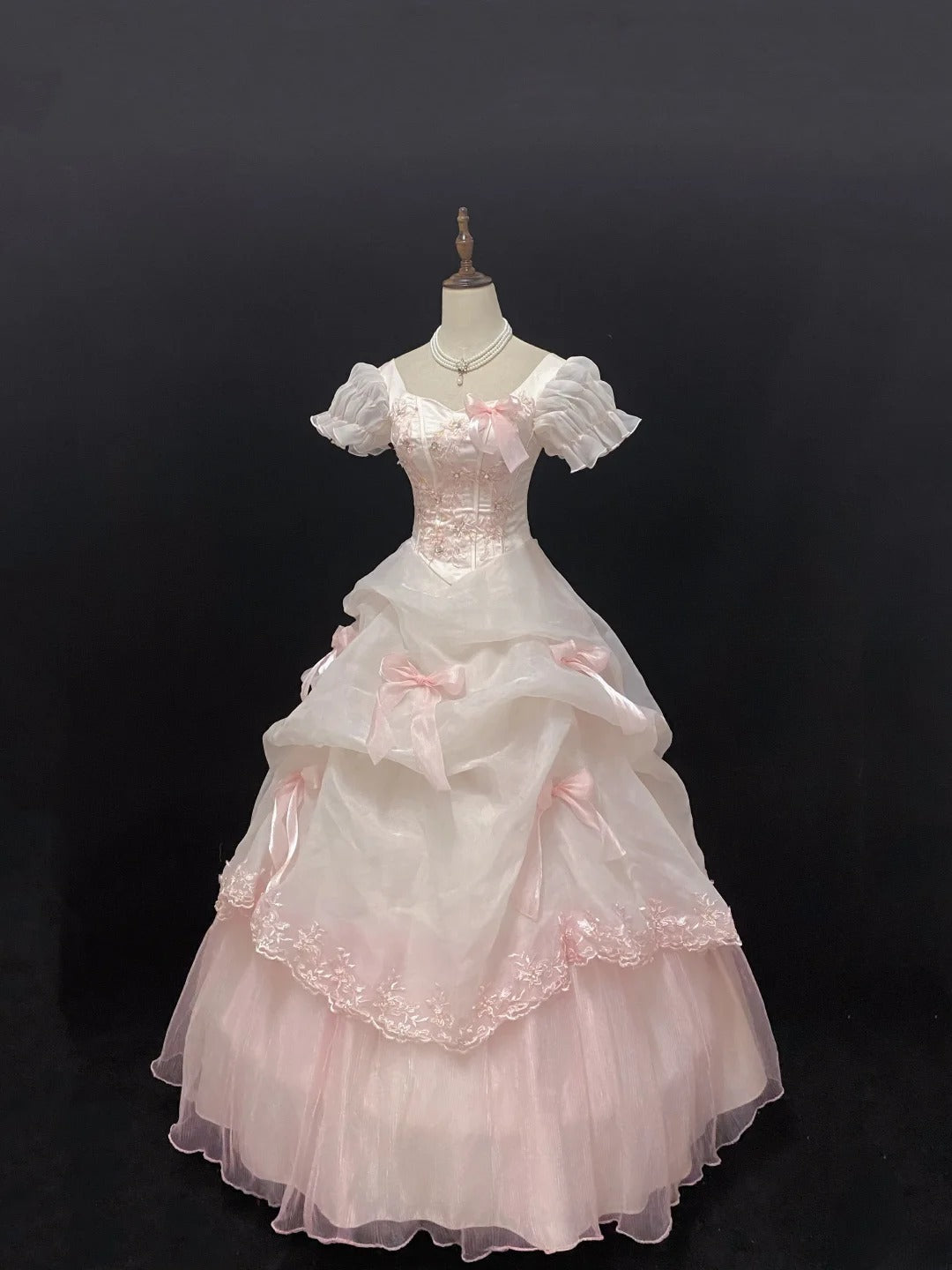 Elegant Ball Gown Square Neck Pink Poofy Long With Bow Appliqued Quince Dress inspo Quinceanera Dresses Sweet 15 16 Outfits RB7802