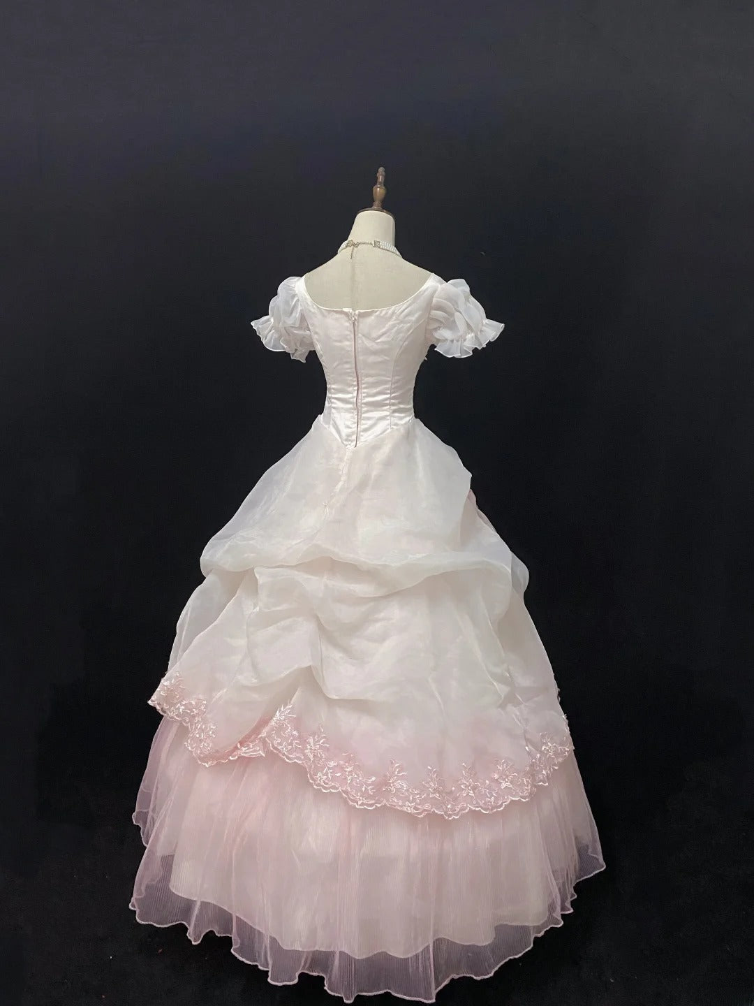 Elegant Ball Gown Square Neck Pink Poofy Long With Bow Appliqued Quince Dress inspo Quinceanera Dresses Sweet 15 16 Outfits RB7802