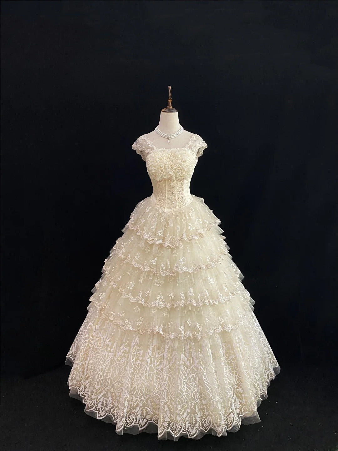 Princess Ball Gown Square Neck Cream Ivroy Poofy Long With Ruffled Tiered Lace Quince Dress inspo Quinceanera Dresses Sweet 15 16 Outfits RB7806