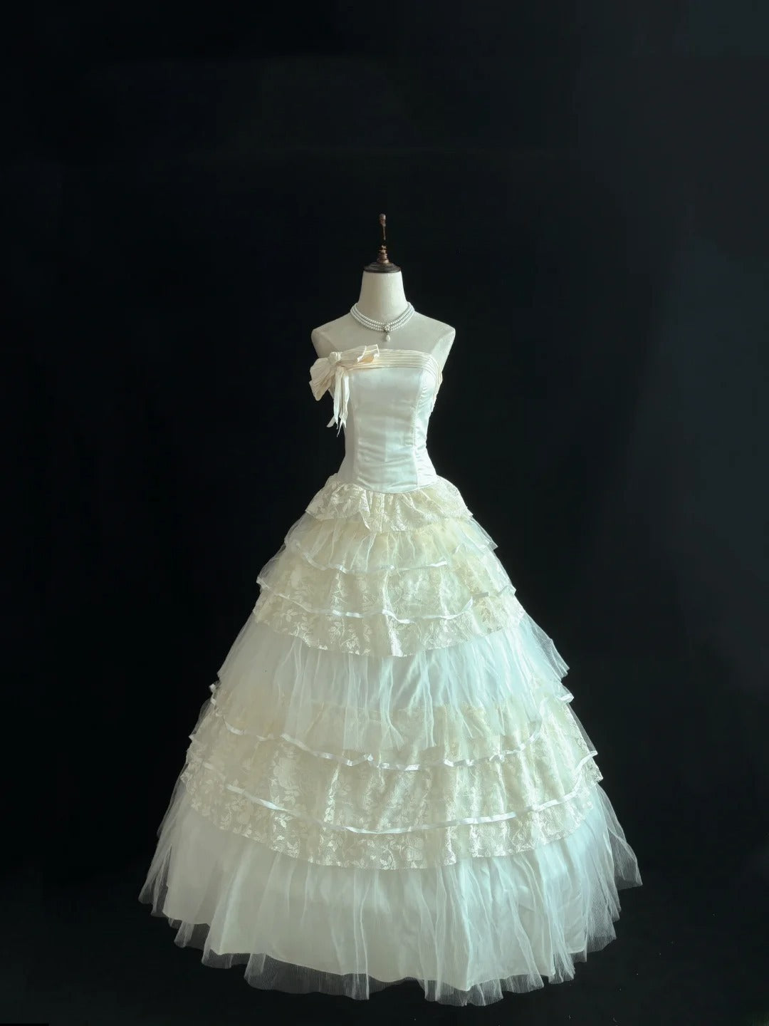Luxury Ball Gown Strapless Poofy Long With Ruffled Tiered Lace Quince Dress inspo Quinceanera Dresses Sweet 15 16 Outfits RB7808