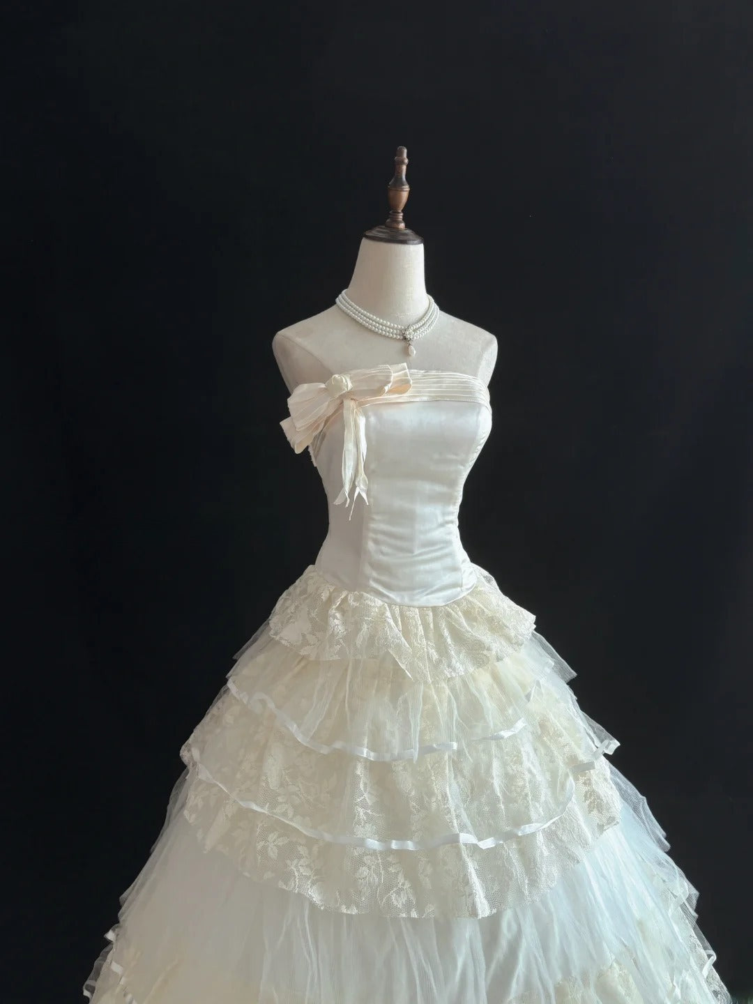 Luxury Ball Gown Strapless Poofy Long With Ruffled Tiered Lace Quince Dress inspo Quinceanera Dresses Sweet 15 16 Outfits RB7808