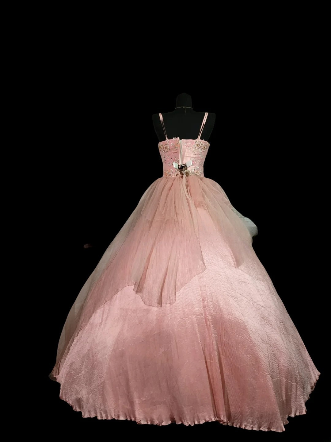 Charming Ball Gown Spaghetti Straps Blush Pink Quinceanera Dresses With Appliqued For Sweet 15 Anos Celebration Birthday Formal Gown RB8815