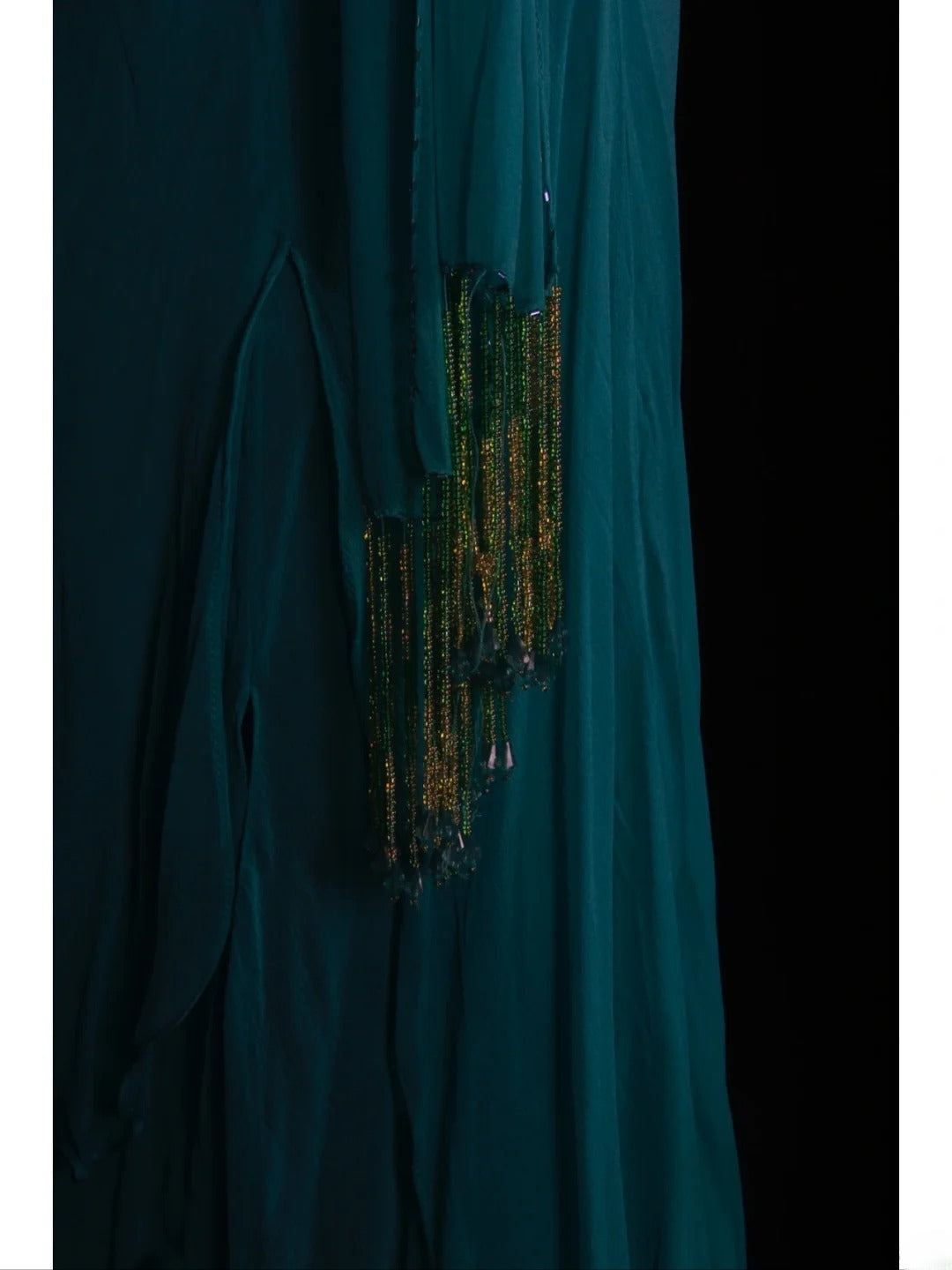 Retro-60er-Jahre-Abendkleid aus blauem Chiffon mit asymmetrischem V-Ausschnitt, Perlen und Spitze – Inspiration für das Outfit zum 22. Geburtstag (AS360)