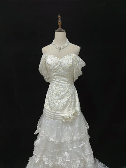Beautiful Mermaid Off The Shoulder White Lace Vintage With Tiered Layers Long Groom Bride Gown Bridal Dress Modest Wedding Dresses RB7813