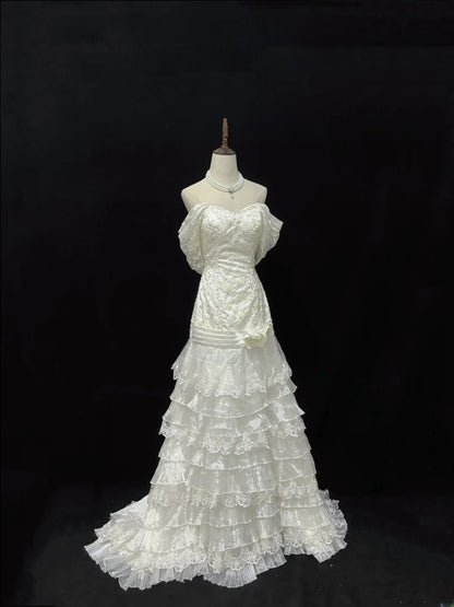 Beautiful Mermaid Off The Shoulder White Lace Vintage With Tiered Layers Long Groom Bride Gown Bridal Dress Modest Wedding Dresses RB7813