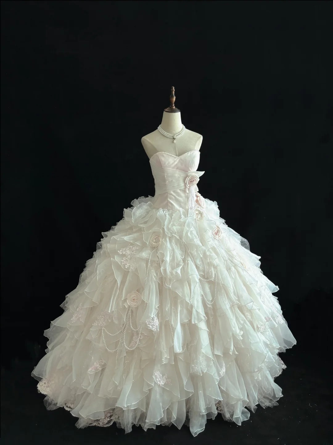 Luxury Ball Gown Sweetheart Light Pink Poofy Long With Ruffled Tiered Flowers Quince Dress inspo Quinceanera Dresses Sweet 15 16 Outfits RB7815
