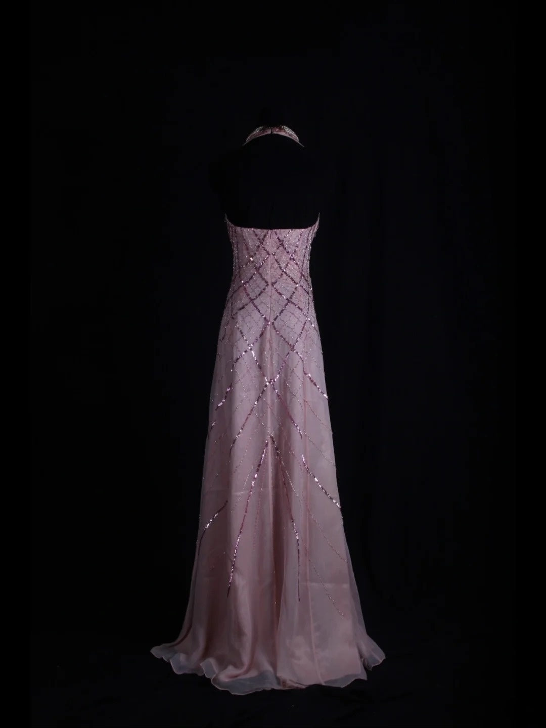 Retro 60er Jahre A-Linien-Abendkleid aus rosafarbenem Chiffon mit Perlen und V-Ausschnitt – Inspiration für das Outfit zum 22. Geburtstag – Abendkleid AS362