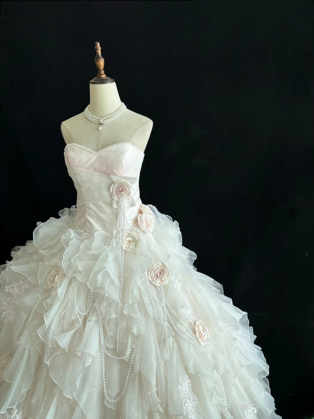 Luxury Ball Gown Sweetheart Light Pink Poofy Long With Ruffled Tiered Flowers Quince Dress inspo Quinceanera Dresses Sweet 15 16 Outfits RB7815