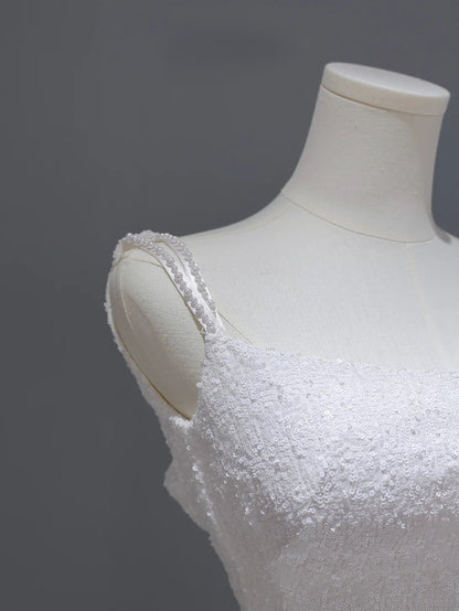 Schlichtes Meerjungfrauen-Brautkleid mit Spaghettiträgern und Pailletten für Bräute in zierlichen und großen Größen, rückenfrei, AS366