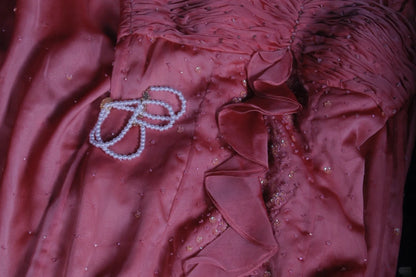 Robe de bal rétro années 60, bretelles spaghetti, mousseline rose ornée de perles, inspiration années 60, tenue de 22 ans, robe de soirée AS367