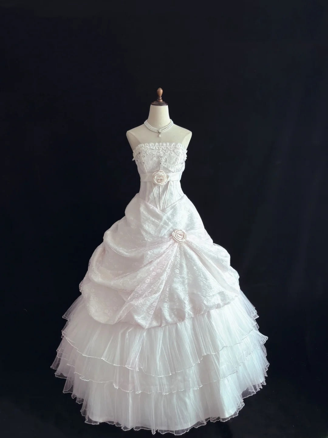 Beautiful Ball Gown Sweetheart Long With Ruffled 3D Flowers Lace Light Pink Quince Dress inspo Quinceanera Dresses Sweet 15 16 Outfits RB7825