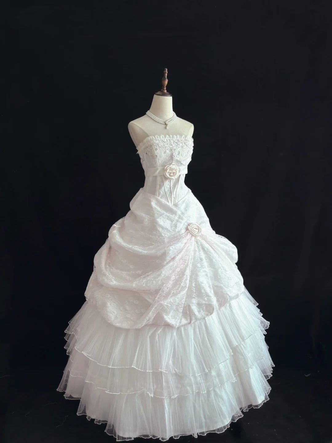 Beautiful Ball Gown Sweetheart Long With Ruffled 3D Flowers Lace Light Pink Quince Dress inspo Quinceanera Dresses Sweet 15 16 Outfits RB7825