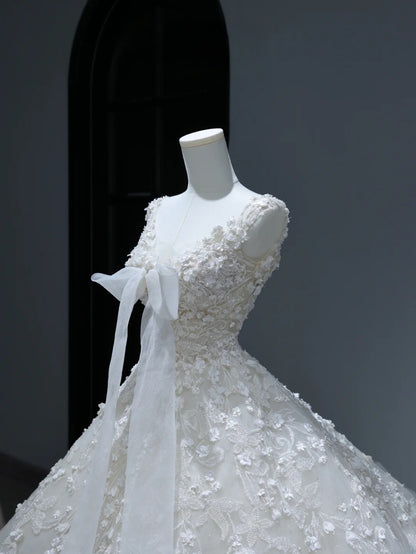 Prinzessinnen-Brautkleid, langes Ballkleid im V-Ausschnitt-Stil mit Spitzenapplikationen und Schleppe, weißes Brautkleid AS372