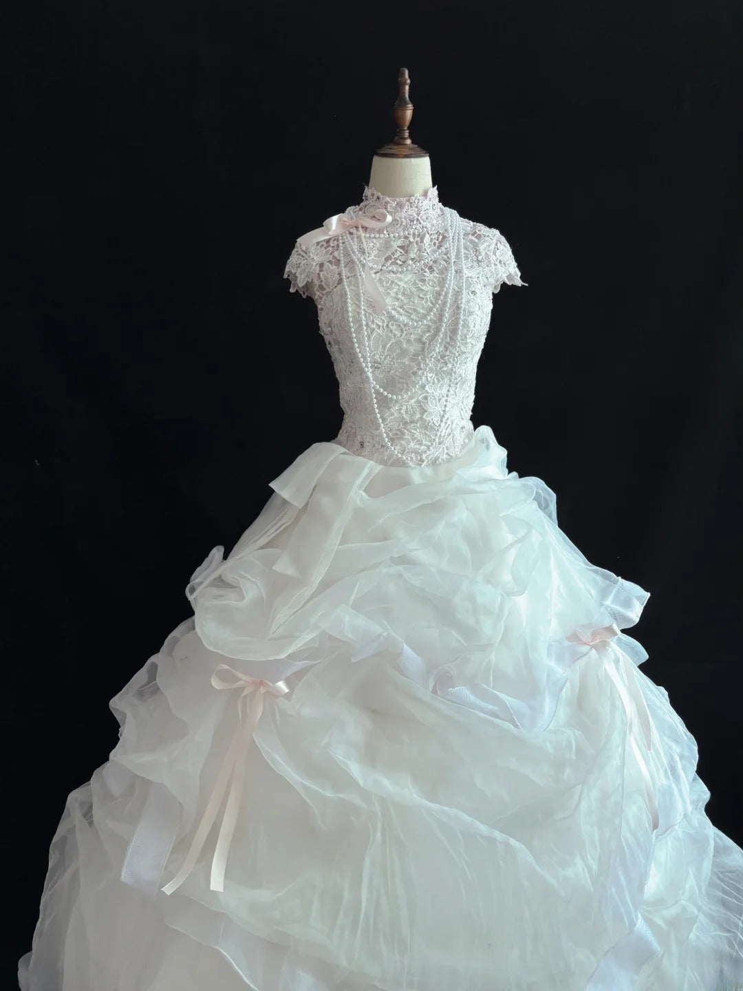Beautiful Ball Gown High Neck White Lace Long With Ruffled Quince Dress inspo Quinceanera Dresses Sweet 15 16 Outfits RB7826