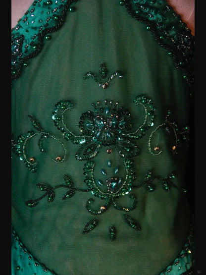 Retro-Abendkleid im 60er-Jahre-Stil: A-Linie, Neckholder, dunkel smaragdgrüner Satin mit Perlen, Inspiration für das Outfit zum 22. Geburtstag, formelles Abendkleid AS377