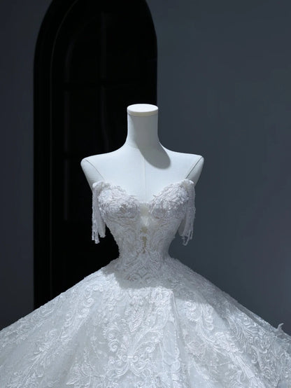 Prinzessinnen-Brautkleid, langes Ballkleid im Sweetheart-Stil mit Quastenschleppe, weißes Spitzenbrautkleid AS377