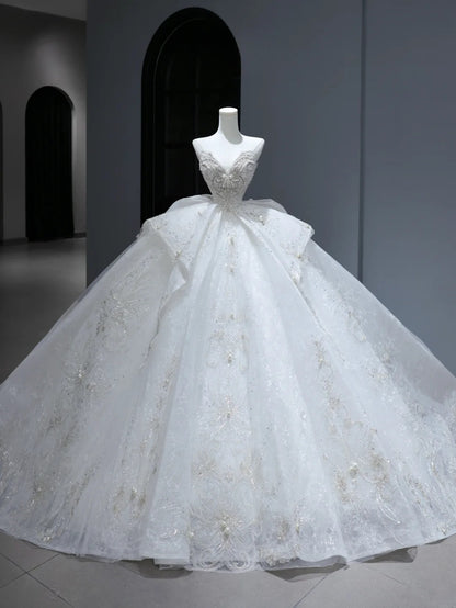 Prinzessinnen-Brautkleid, langes Ballkleid im Sweetheart-Stil mit silberbesetztem Oberteil und Schleppe, weißes Brautkleid AS381
